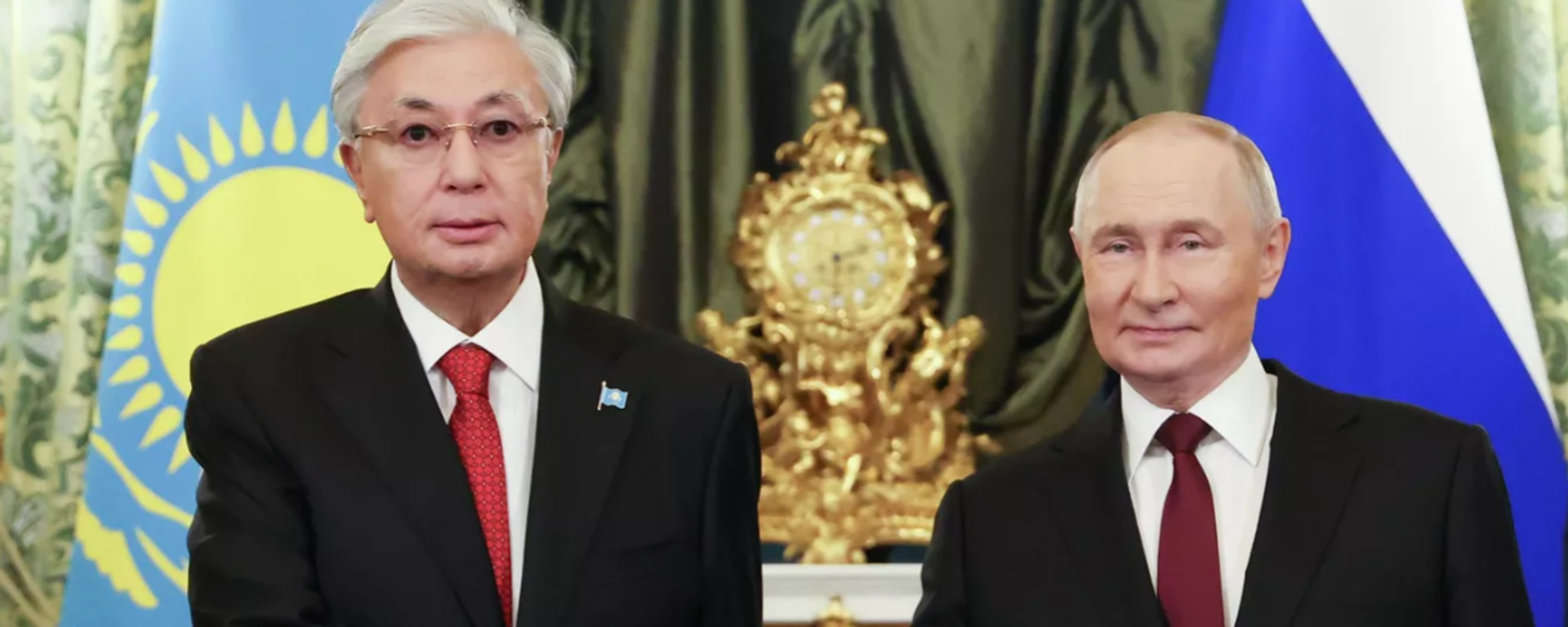 Vladimir Putin-Kasım Cömert Tokayev - Sputnik Türkiye, 1920, 12.11.2025