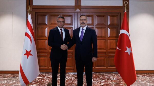 Dışişleri Bakanı Fidan, Kuzey Kıbrsı Cumhurbaşkanı Erhürman ile görüştü - Sputnik Türkiye