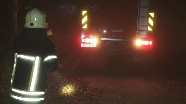 Hırvatistan'da telsiz irtibatı kesilen Orman Genel Müdürlüğüne (OGM) ait yangın söndürme uçağının enkazına Senj yakınlarında ulaşıldı - Sputnik Türkiye