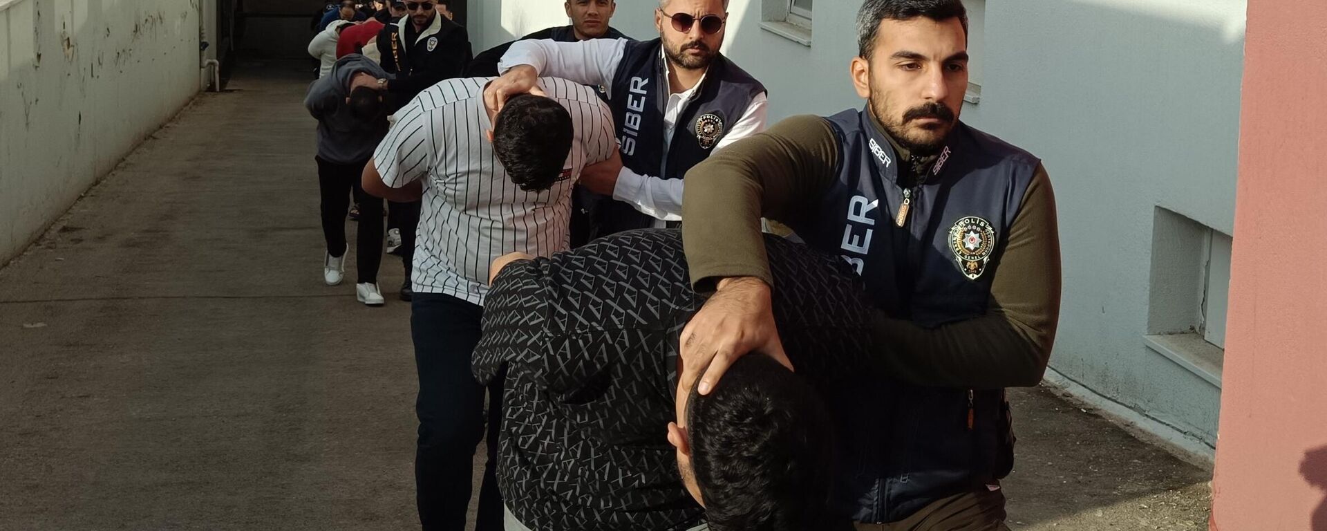 Adana Adana - Sputnik Türkiye, 1920, 15.11.2025