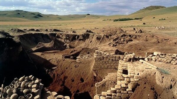 Kazakistan bozkırlarında 3 bin 600 yıllık dev Bronz Çağı kenti bulundu - Sputnik Türkiye