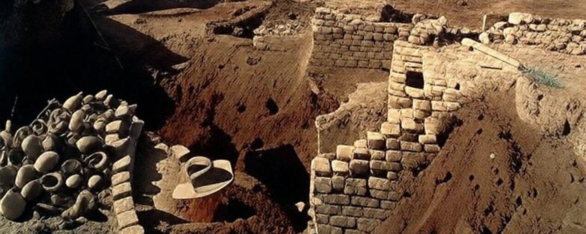 Kazakistan bozkırlarında 3 bin 600 yıllık dev Bronz Çağı kenti bulundu - Sputnik Türkiye, 1920, 18.11.2025