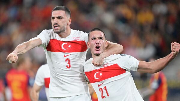 Merih Demiral, Deniz Gül - Sputnik Türkiye