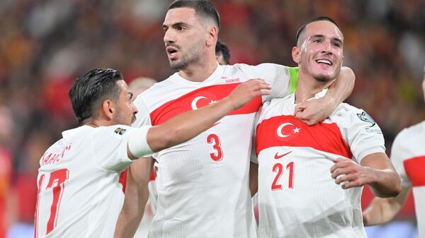 Merih Demiral, Deniz Gül - Sputnik Türkiye