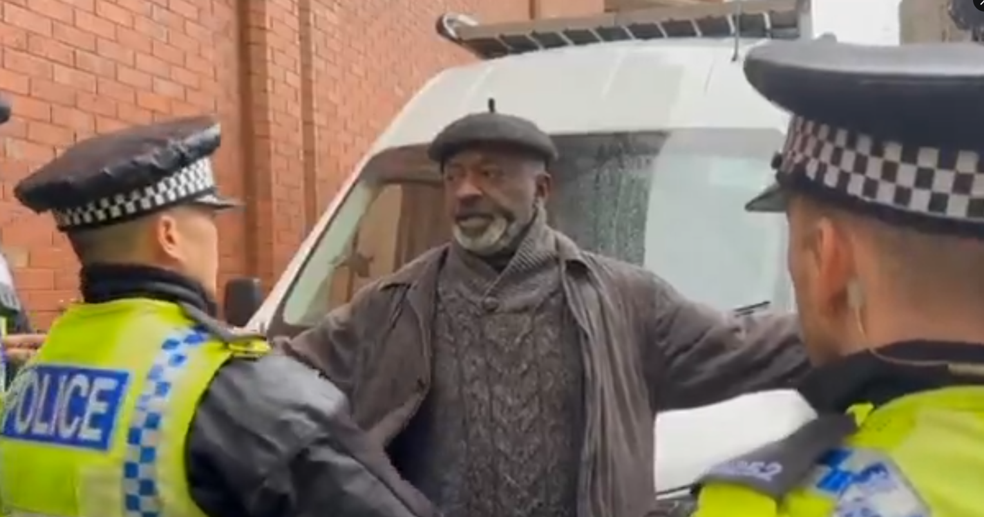 Tayo Aluko - Sputnik Türkiye, 1920, 19.11.2025