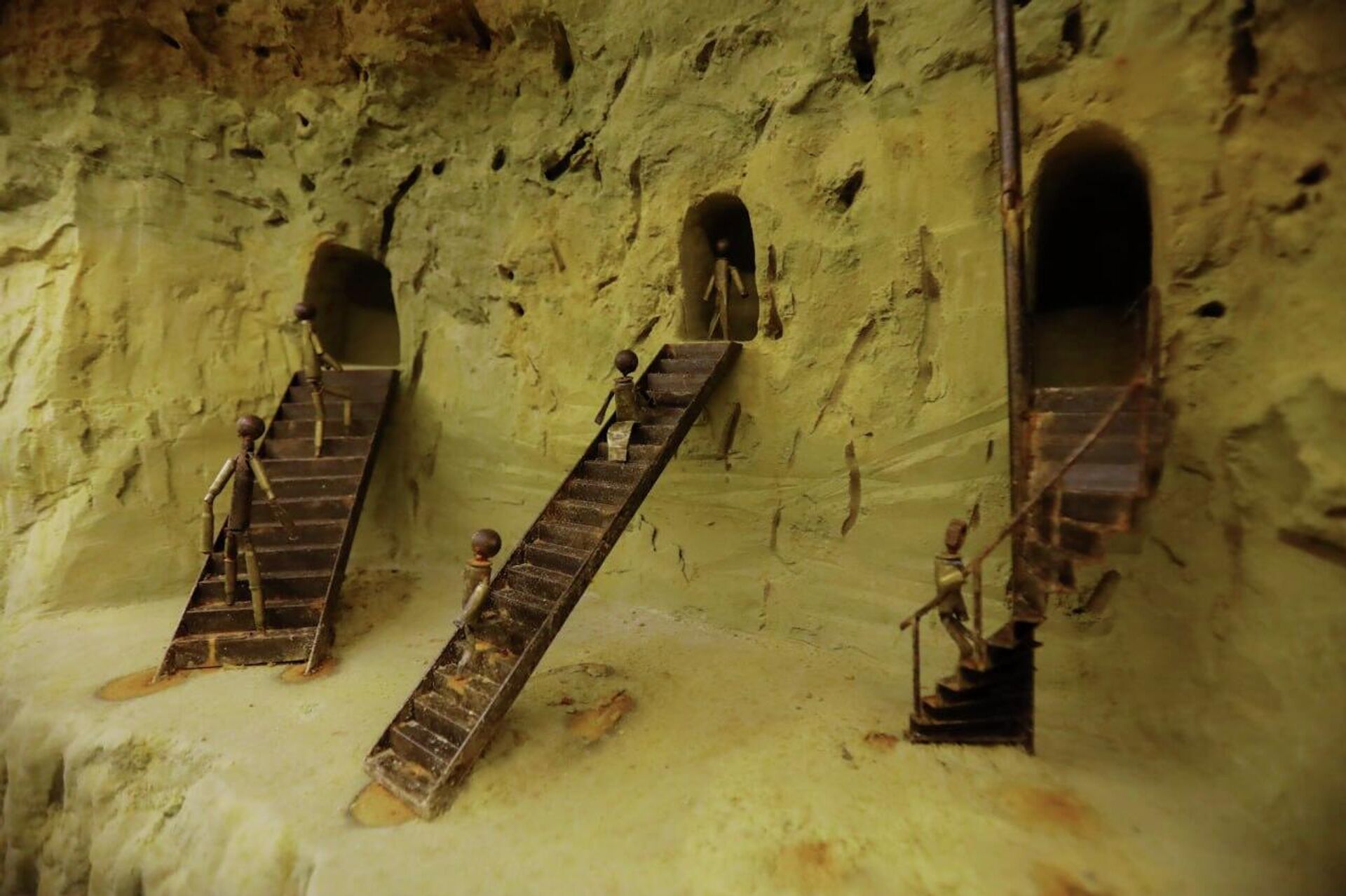 Lübnan'daki Mermi Parçaları Müzesi: Savaşın parçalarından barış mesajı - Sputnik Türkiye, 1920, 20.11.2025