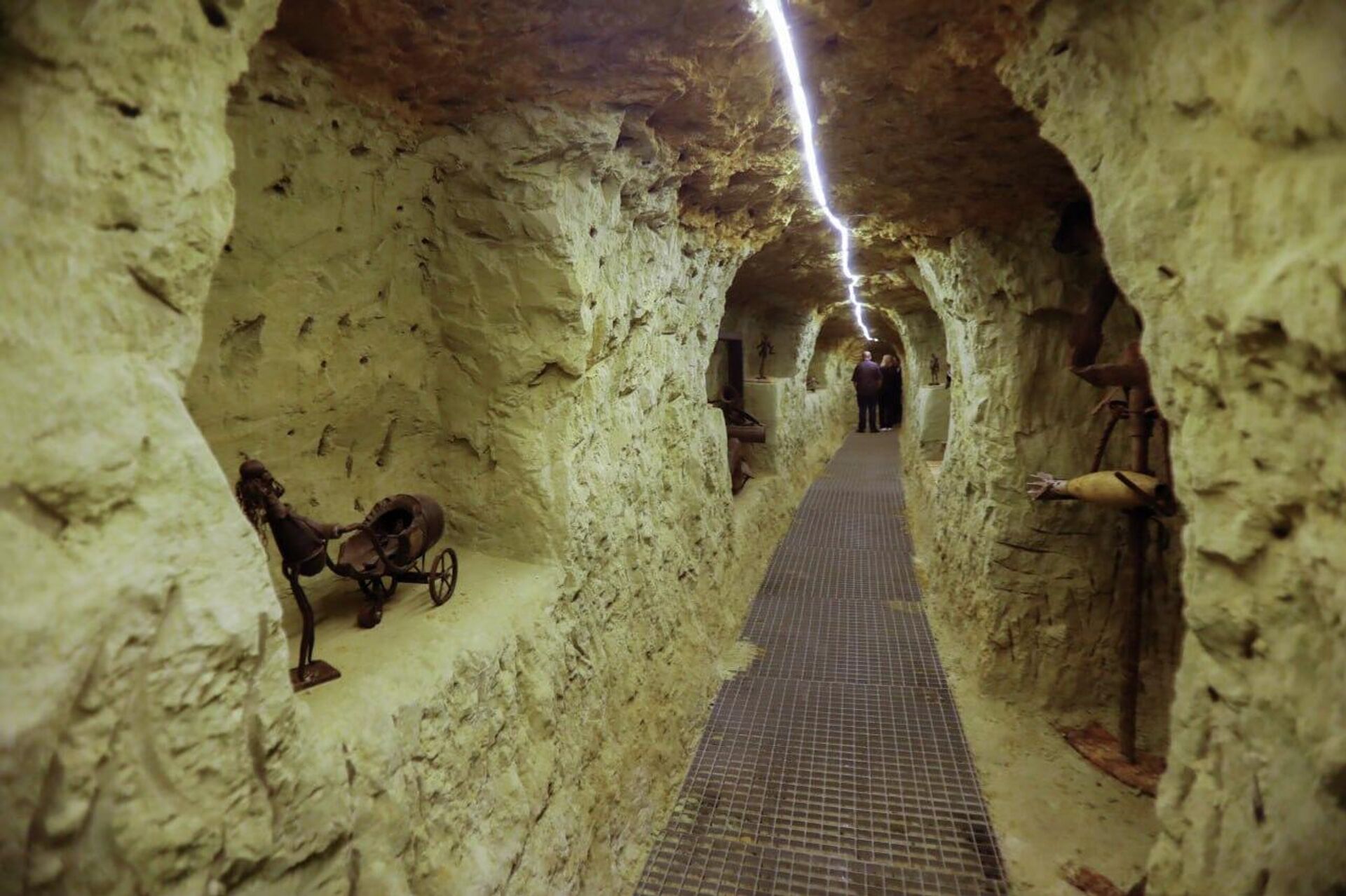 Lübnan'daki Mermi Parçaları Müzesi: Savaşın parçalarından barış mesajı - Sputnik Türkiye, 1920, 20.11.2025