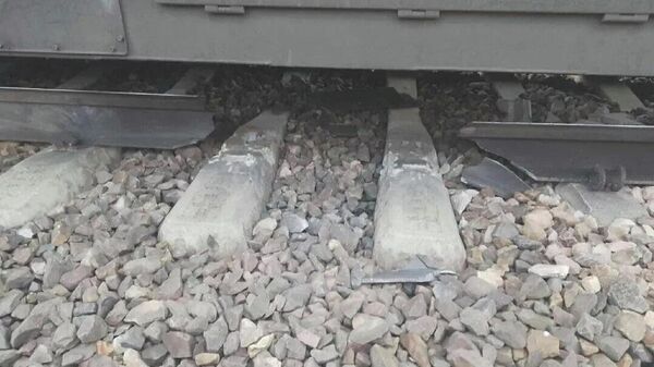 Polonya'da, Ukrayna'ya giden demiryolu hattında patlama sonucu meydana gelen hasar - Sputnik Türkiye