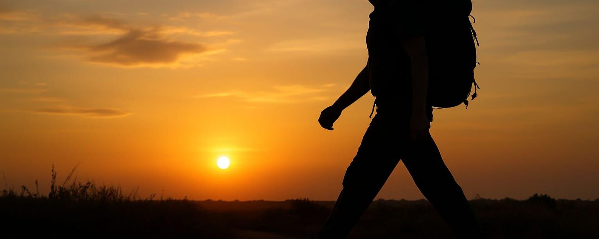 Dünyayı Yürüyerek Gezen Adam - Sputnik Türkiye, 1920, 24.11.2025