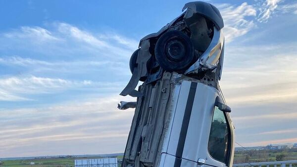 Dik duran araba - Sputnik Türkiye