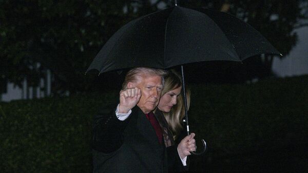 ABD Başkanı Donald Trump ve eşi Melania Trump - Sputnik Türkiye