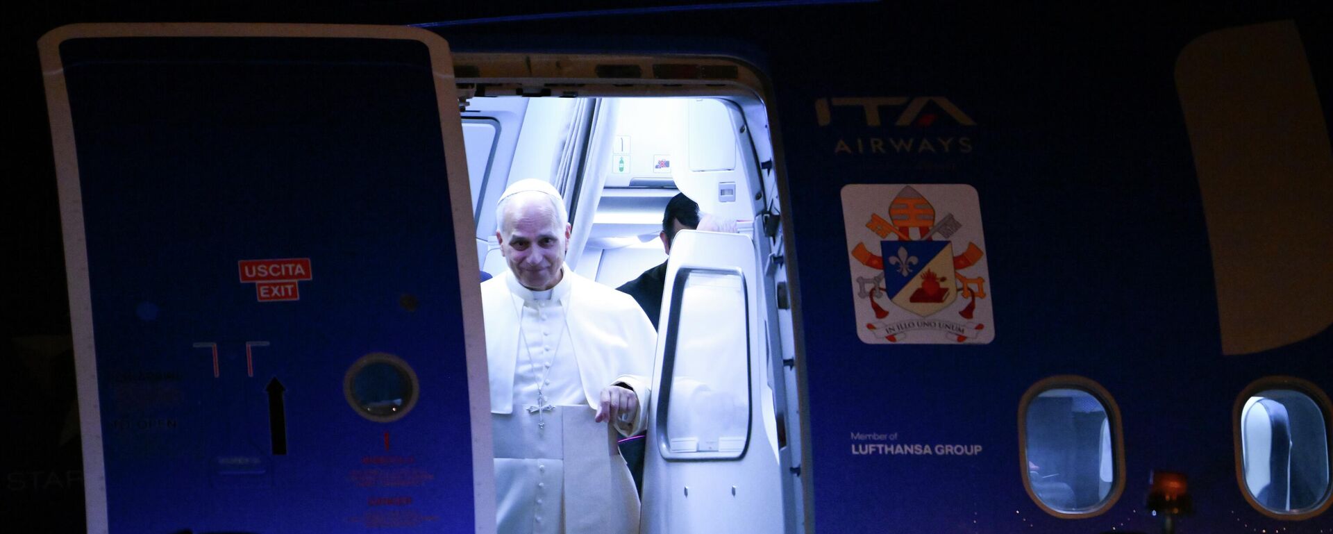 Papa Leo, İstanbul'a iniş yaptı - Sputnik Türkiye, 1920, 27.11.2025