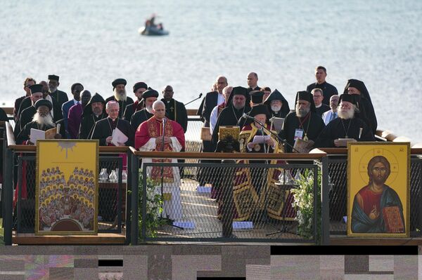 Vatikan Devlet Başkanı Papa 14. Leo, 28 Ekim&#x27;de Bursa’nın İznik ilçesine geldi. Papa 14. Leo, Aziz Neophytos adına inşa edildiği belirlenen batık bazilika kalıntısının olduğu bölgede düzenlenen Birinci İznik Konsili&#x27;nin 1700. yıl dönümü törenine katıldı. - Sputnik Türkiye