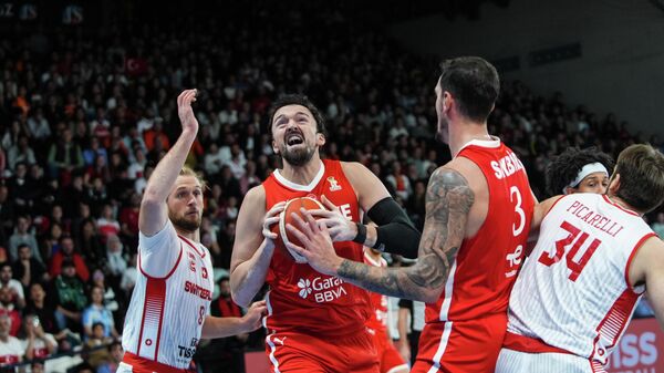 FIBA 2027 Dünya Kupası Avrupa Elemeleri 1. Tur C Grubu ikinci maçında Türkiye İsviçre ile mücadele etti - Sputnik Türkiye
