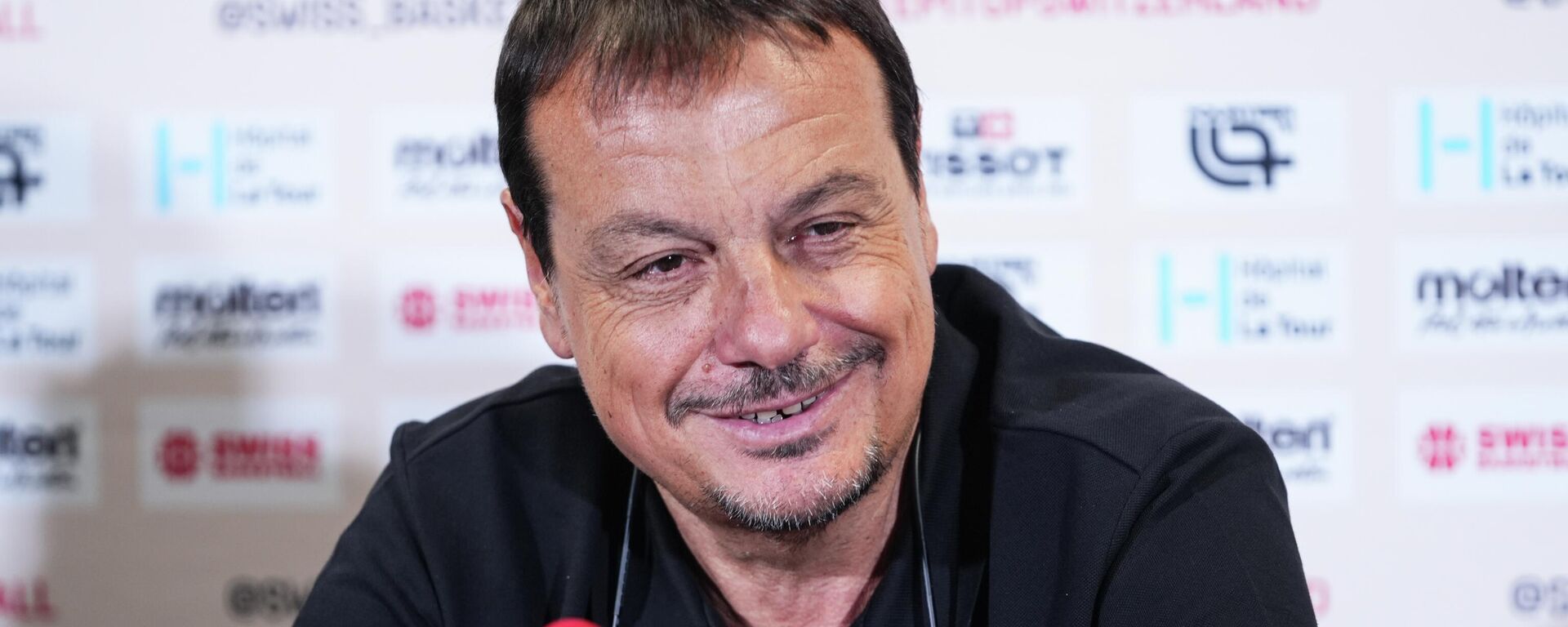 A Milli Erkek Basketbol Takımı Başantrenörü Ergin Ataman - Sputnik Türkiye, 1920, 30.11.2025