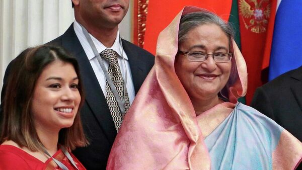 Bangladeş’in eski lideri Şeyh Hasina ve yeğeni yolsuzluktan suçlu bulundu - Sputnik Türkiye