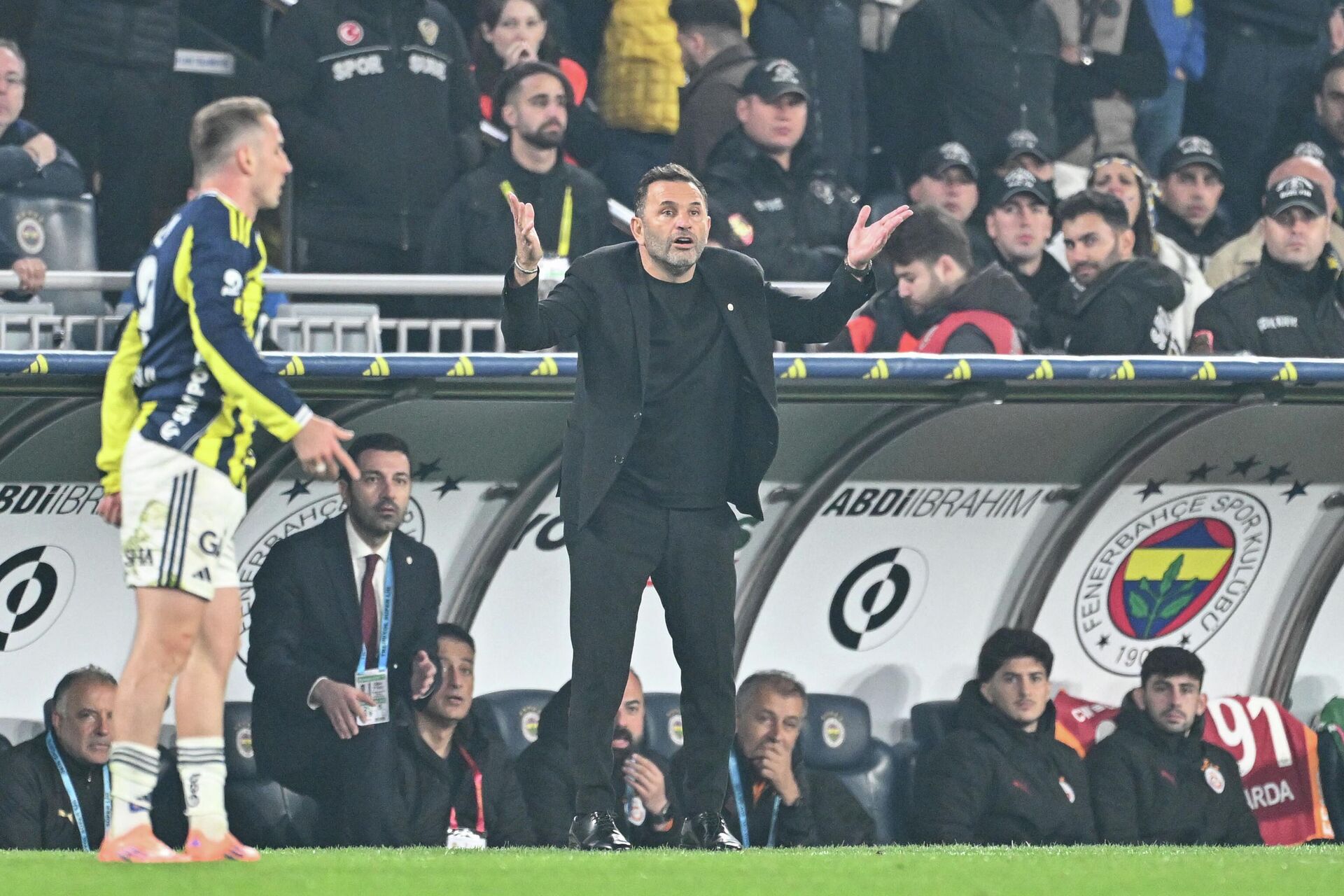 Okan Buruk - Sputnik Türkiye, 1920, 02.12.2025