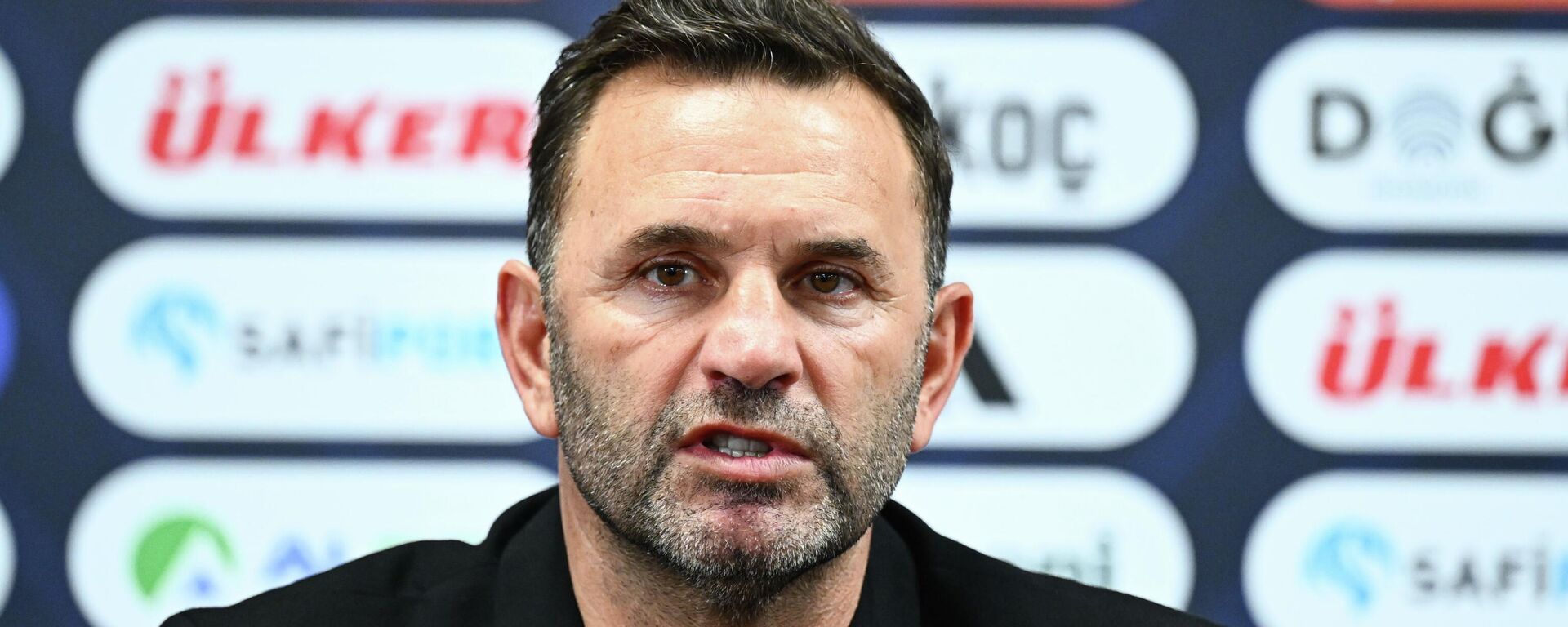 Okan Buruk - Sputnik Türkiye, 1920, 02.12.2025