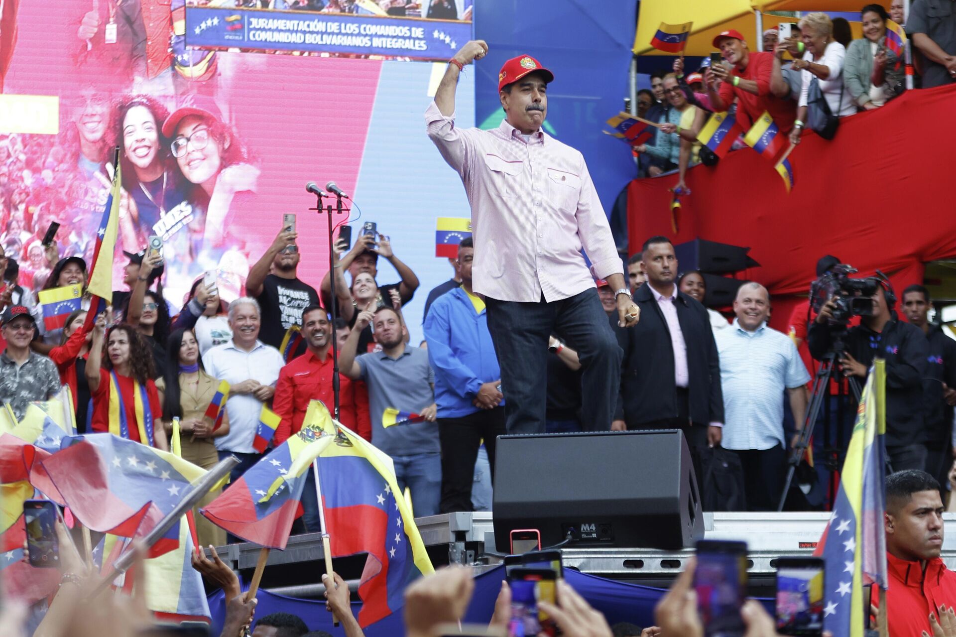 Nicolas Maduro - Sputnik Türkiye, 1920, 02.12.2025