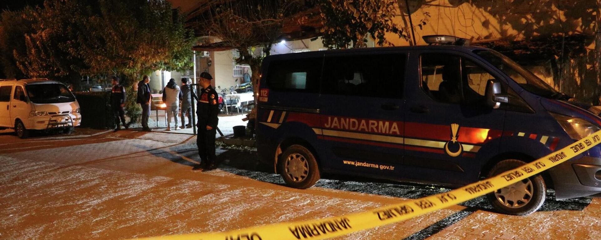 Denizli'nin Pamukkale ilçesinde elindeki tüfeğin kazara ateş alması sonucu kız arkadaşını öldüren 15 yaşındaki çocuk gözaltına alındı - Sputnik Türkiye, 1920, 02.12.2025