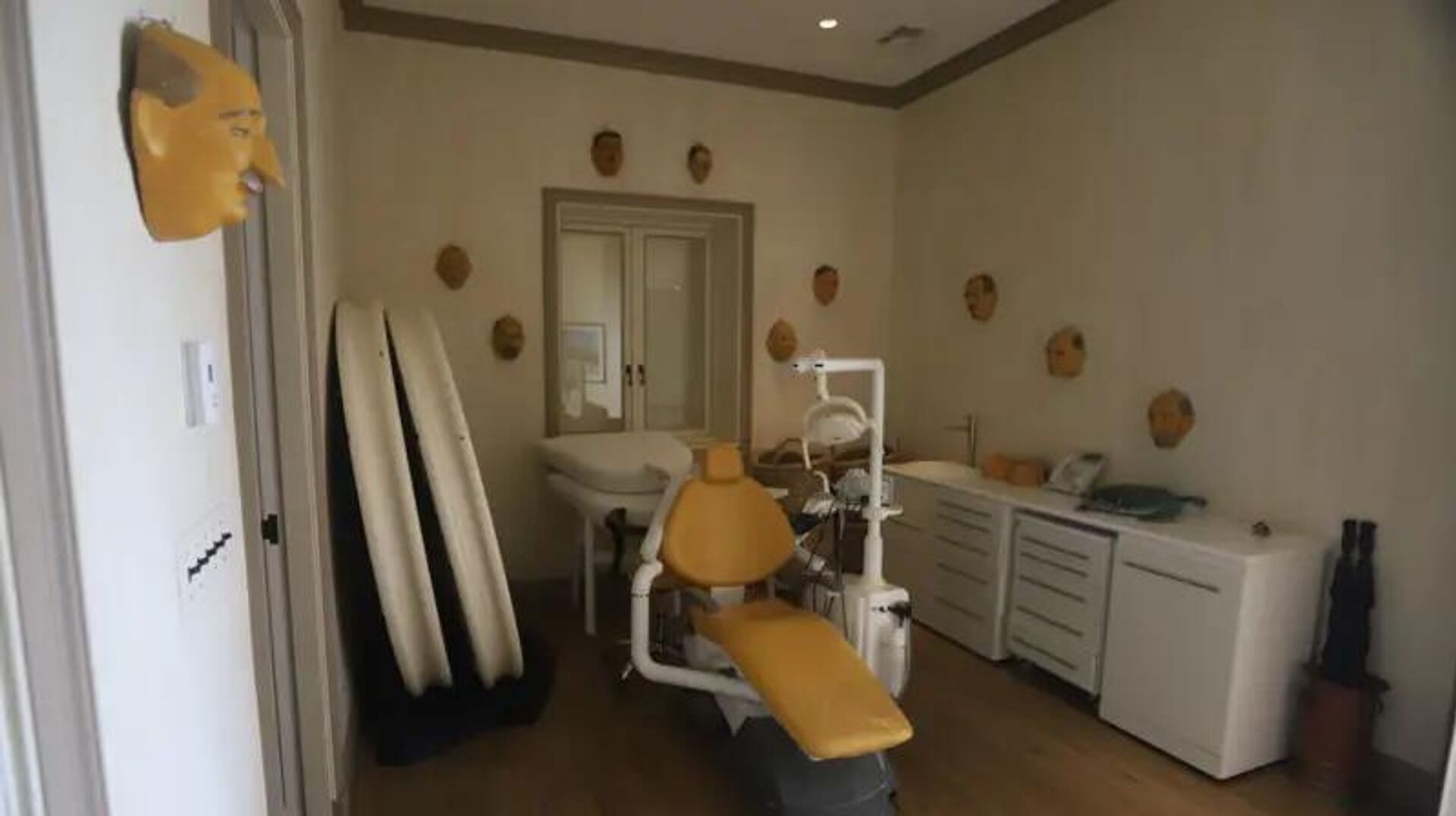 Jeffrey Epstein’ın özel adası - Sputnik Türkiye, 1920, 03.12.2025