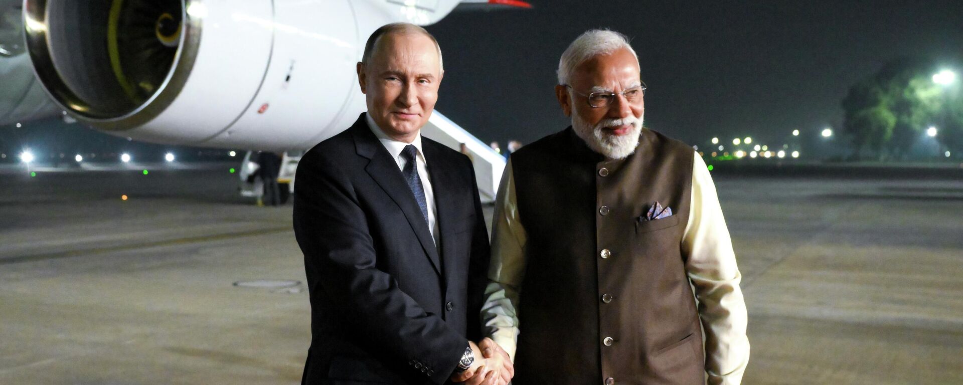 Vladimir Putin-Narendra Modi - Sputnik Türkiye, 1920, 04.12.2025
