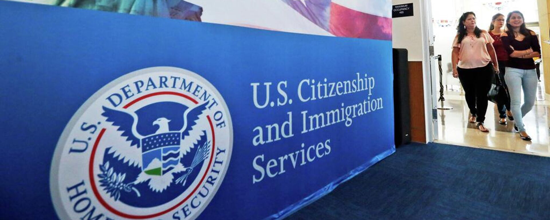 ABD Vatandaşlık ve Göçmenlik Hizmetleri - Sputnik Türkiye, 1920, 05.12.2025