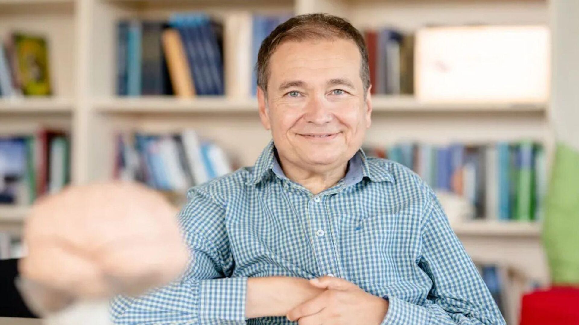 Profesör Onur Güntürkün - Sputnik Türkiye, 1920, 05.12.2025