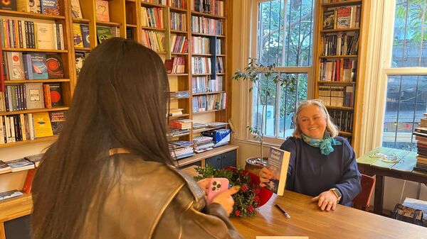 '#İstanbul' kitabı üzerine ilk ayrıntılı söyleşi yapıldı - Sputnik Türkiye