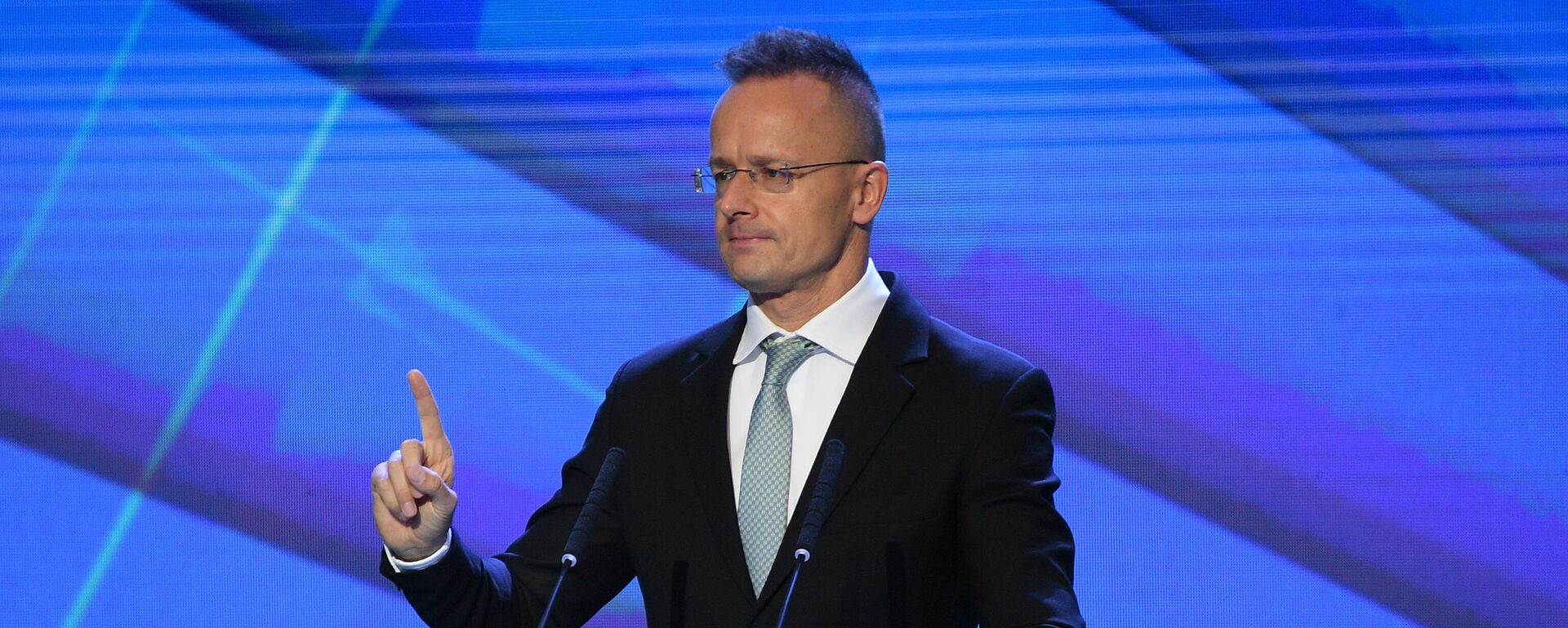 Hungarian Minister of Foreign Affairs and Trade Peter Szijjarto delivers a speech at the high-level international conference Eurasian Security: Reality and Prospects in a Transforming World - Sputnik Türkiye, 1920, 09.12.2025