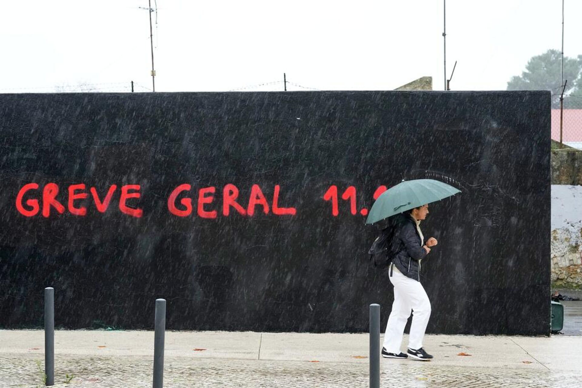 Portekiz genel grev - Sputnik Türkiye, 1920, 11.12.2025