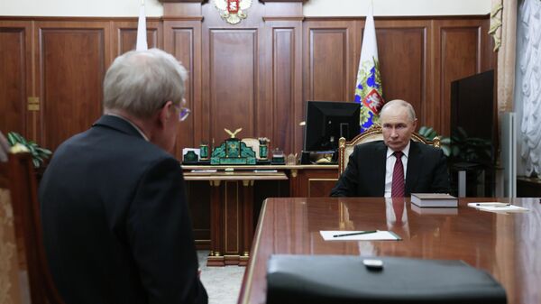 Rusya Devlet Başkanı Vladimir Putin ve Rusya Anayasa Mahkemesi Başkanı Valeriy Zorkin  - Sputnik Türkiye