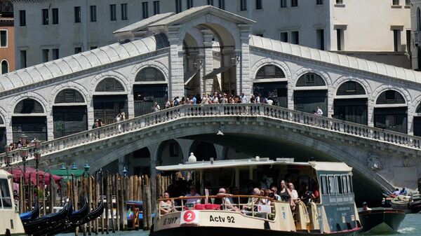 Venedik Rialto Köprüsü - Sputnik Türkiye