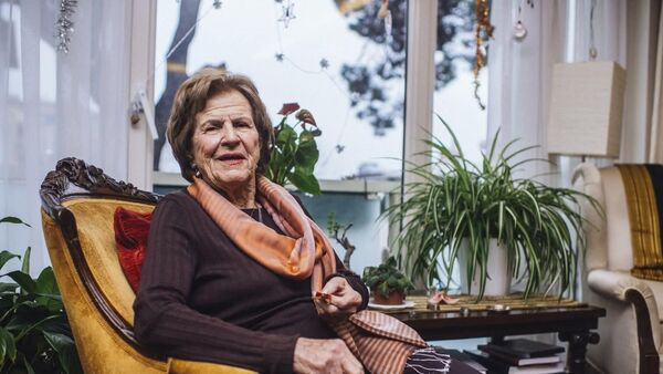 Nermin Abadan Unat sosyal medya  - Sputnik Türkiye