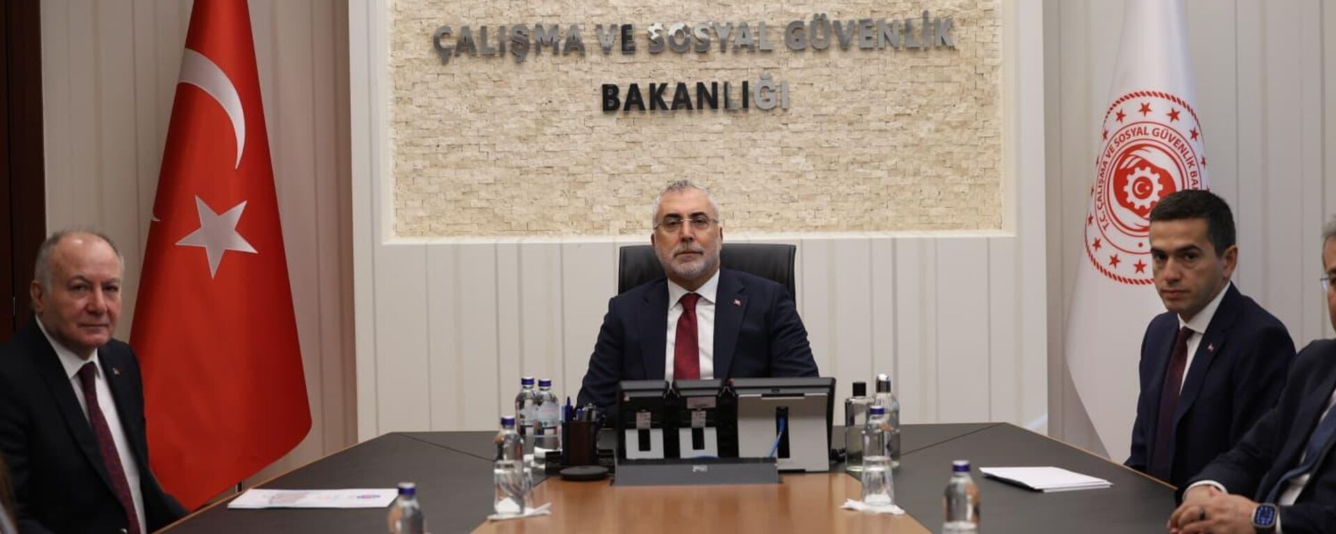 Asgari ücret görüşmeleri  - Sputnik Türkiye, 1920, 12.12.2025