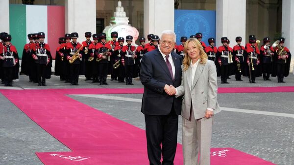 İtalya Başbakanı Giorgia Meloni ile Filistin Devlet Başkanı Mahmud Abbas görüştü - Sputnik Türkiye