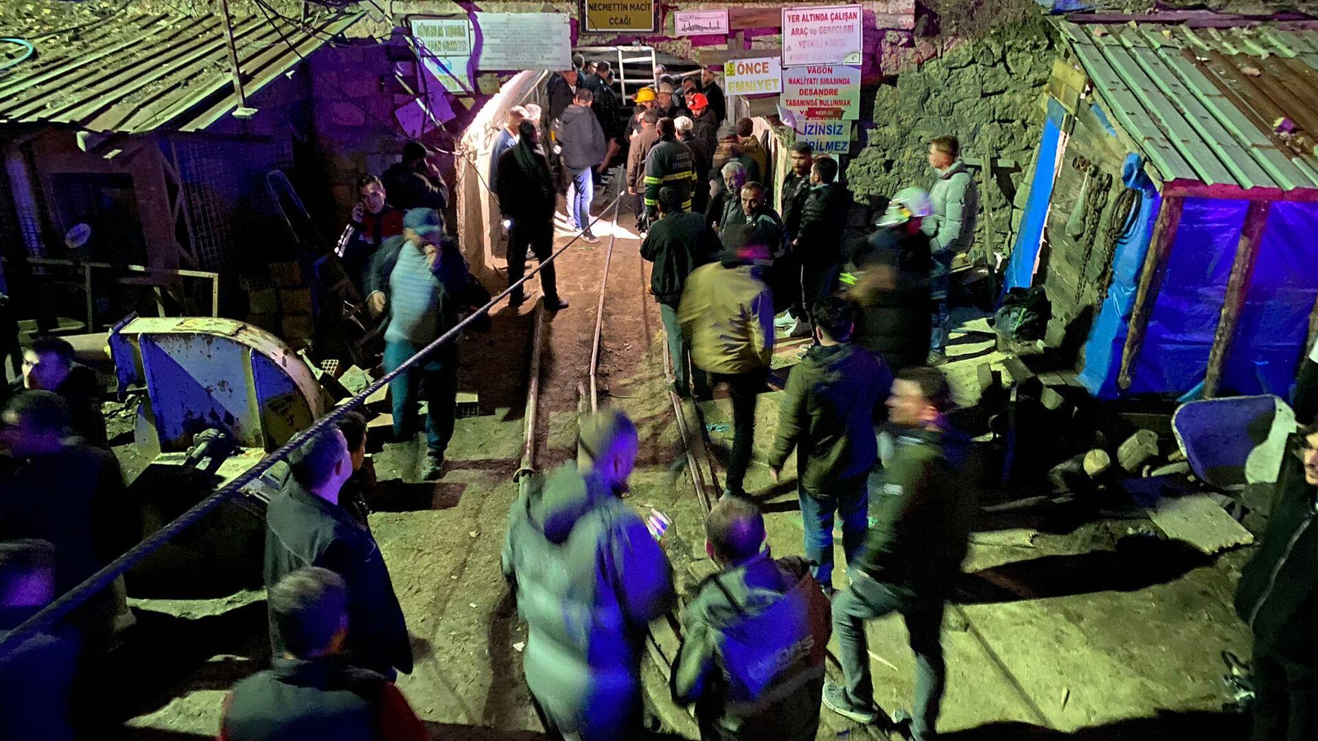 Kütahya maden ocağı - Sputnik Türkiye, 1920, 12.12.2025