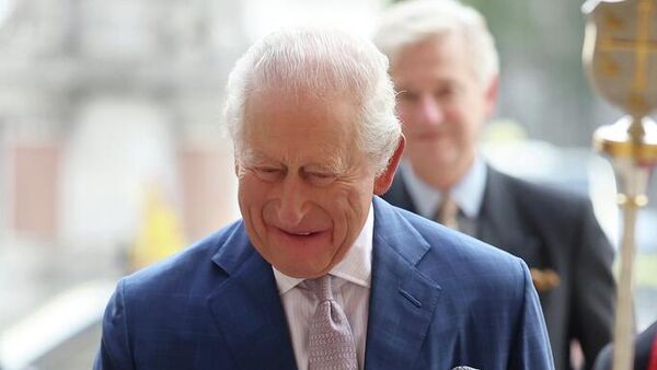 İngiltere Kralı Charles’tan sağlık durumu açıklaması: Kanser tedavim azaltılacak - Sputnik Türkiye