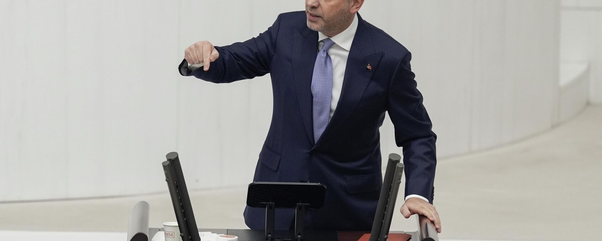 Enerji ve Tabii Kaynaklar Bakanı Alparslan Bayraktar - Sputnik Türkiye, 1920, 13.12.2025