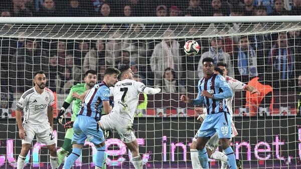 Trendyol Süper Ligi'nin 16. haftasında Trabzonspor ile Beşiktaş karşılaştı - Sputnik Türkiye