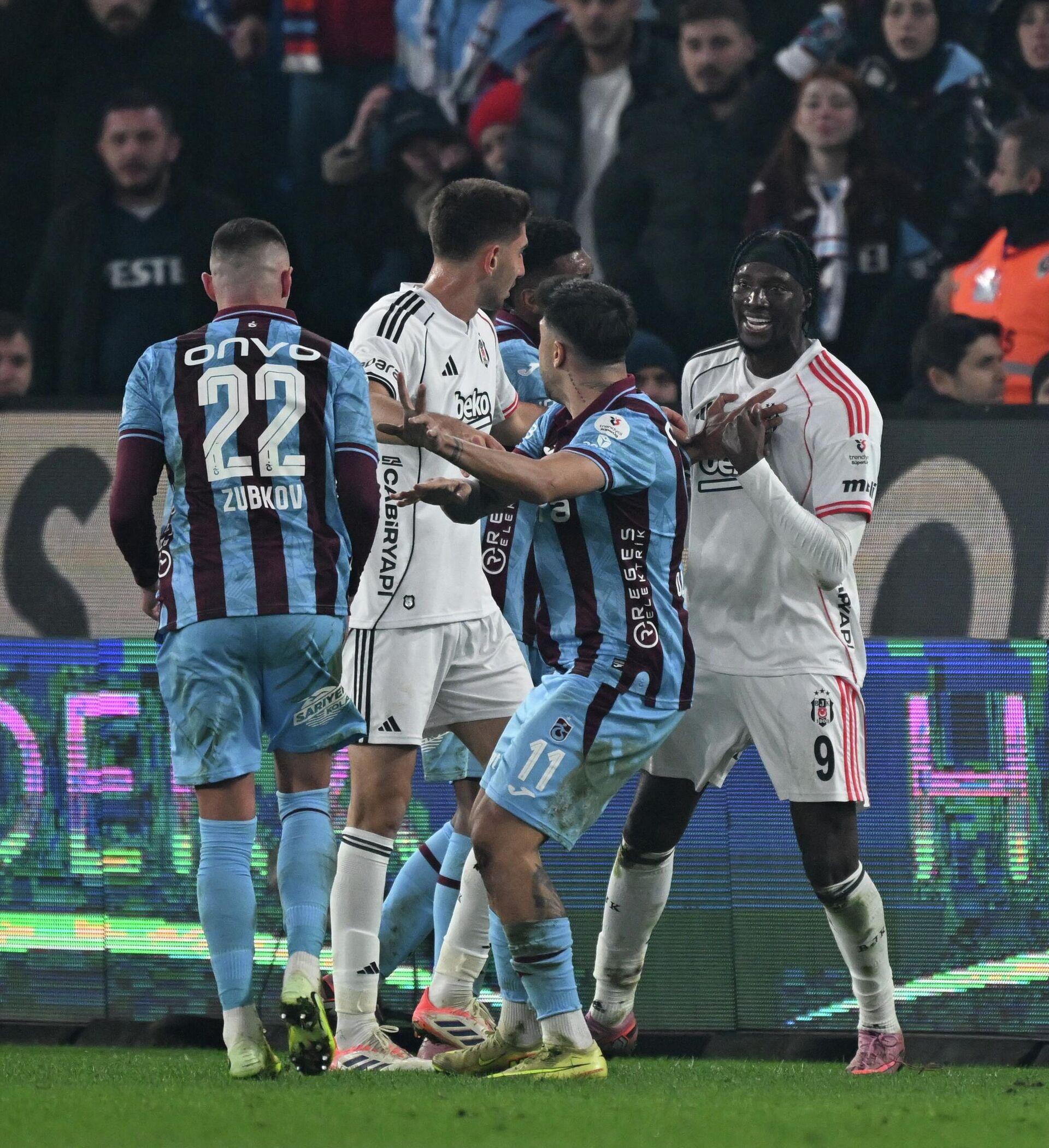 Trabzonspor - Beşiktaş Trabzonspor - Beşiktaş - Sputnik Türkiye, 1920, 15.12.2025