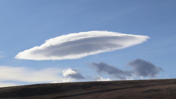 Kars'ın Akyaka ilçesinde mercek bulutları güzel görüntü oluşturdu - Sputnik Türkiye