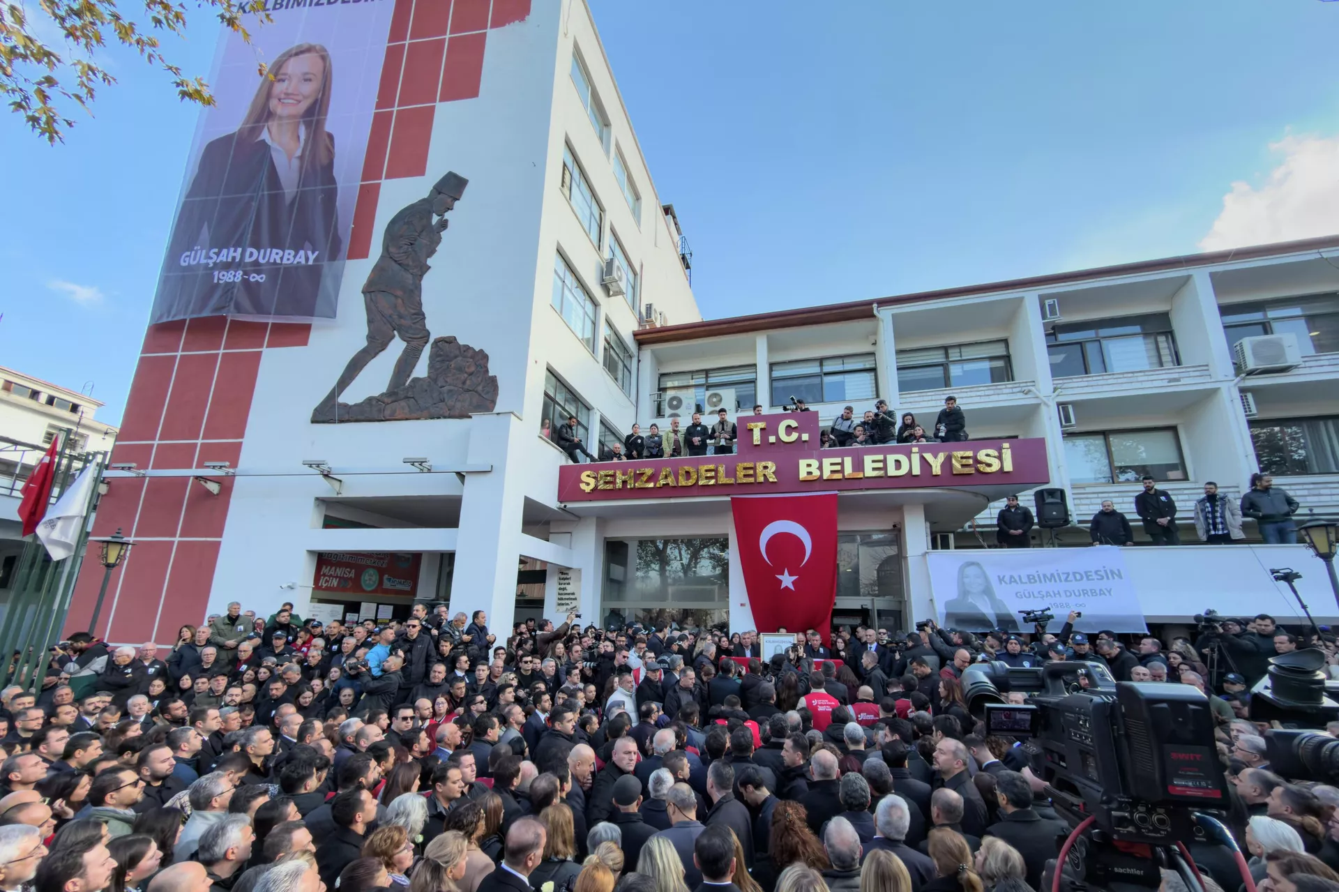 Gülşah Durbay cenaze töreni - Sputnik Türkiye, 1920, 15.12.2025