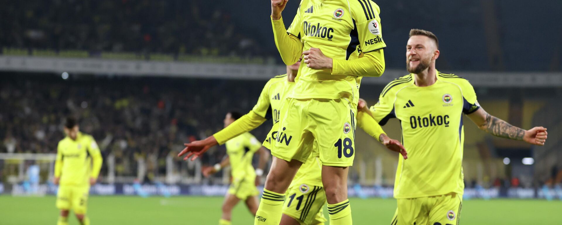 Süper Lig’in 16. haftasında Fenerbahçe sahasında Konyaspor’u 4-0 mağlup etti - Sputnik Türkiye, 1920, 15.12.2025