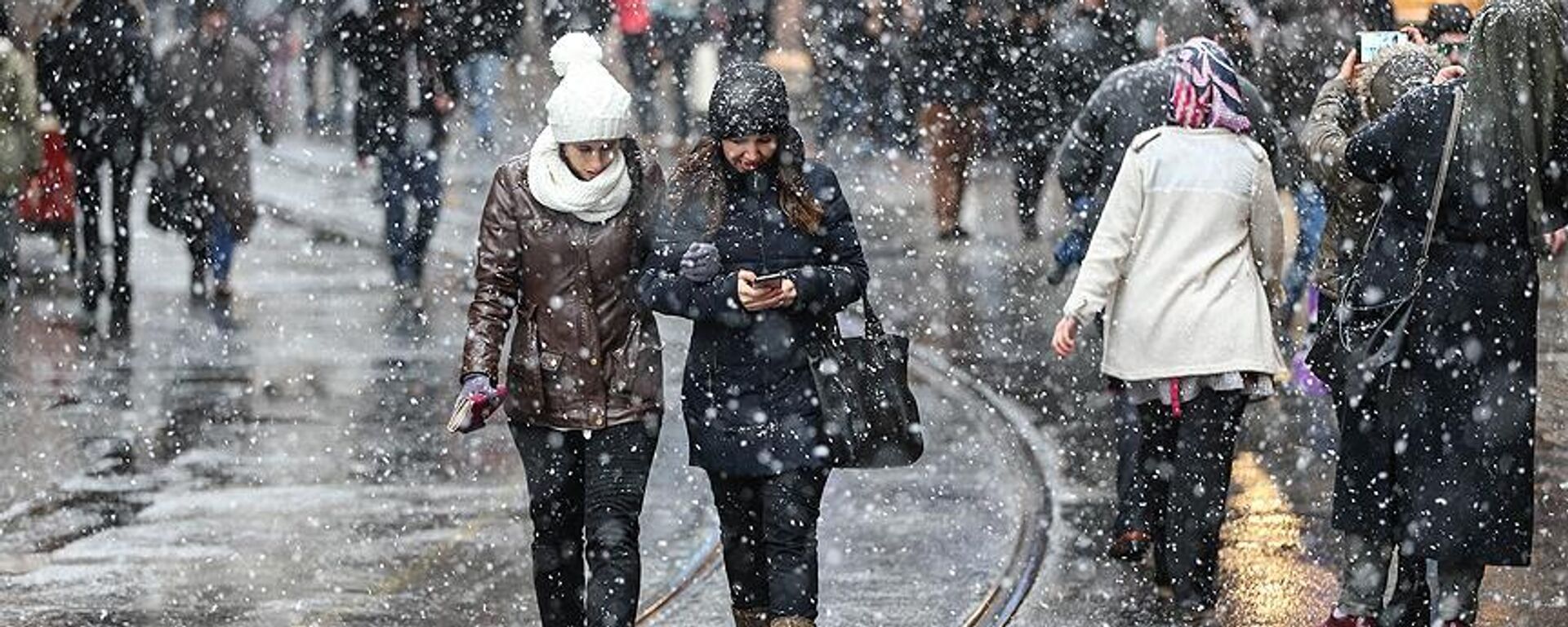 İstanbul kar yağışı - Sputnik Türkiye, 1920, 16.12.2025