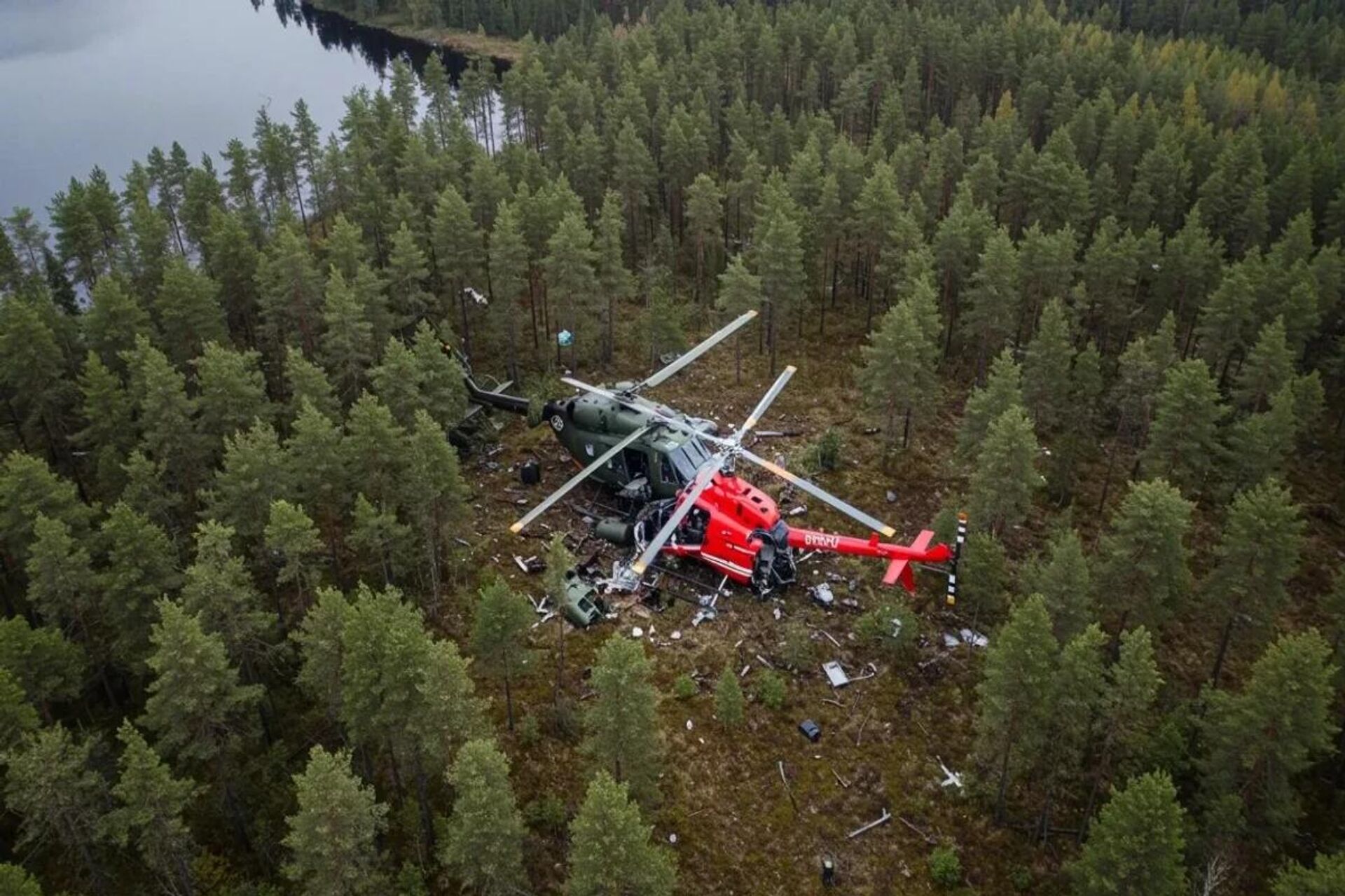 Finlandiya'da iki helikopter kafa kafaya çarpışarak düştü Finlandiya'da iki helikopter kafa kafaya çarpışarak düştü - Sputnik Türkiye, 1920, 16.12.2025