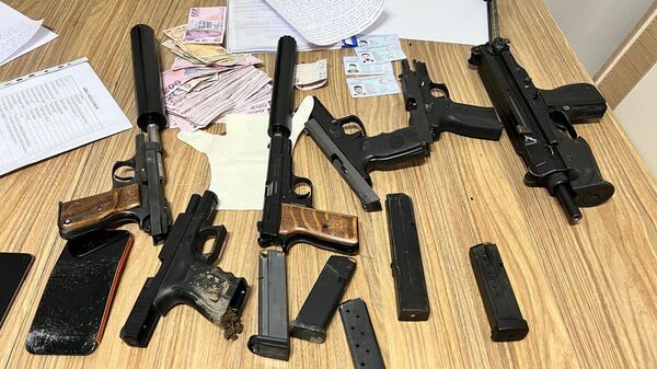 İstanbul'da, çıkar amaçlı silahlı suç örgütlerine yönelik yürütülen soruşturma kapsamında Çirkinler örgütüyle bağlantılı olduğu tespit edilen 7 şüpheli tutuklandı - Sputnik Türkiye
