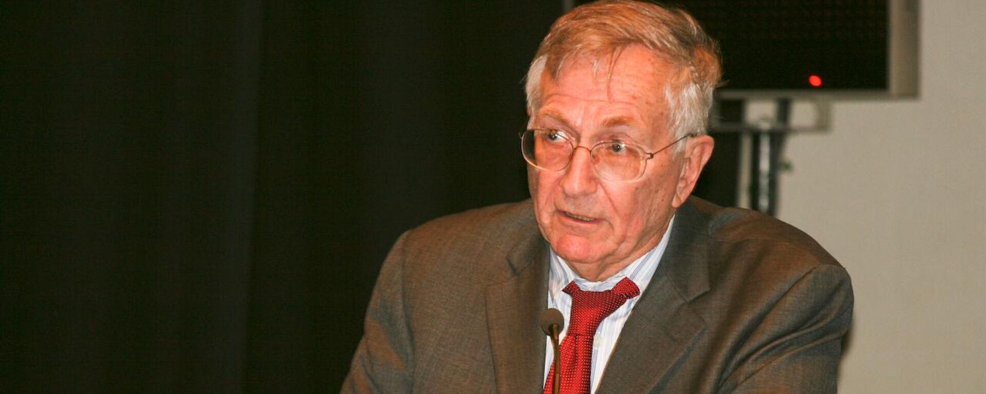 Журналист Сеймур Херш. Архивное фото - Sputnik Türkiye, 1920, 18.12.2025