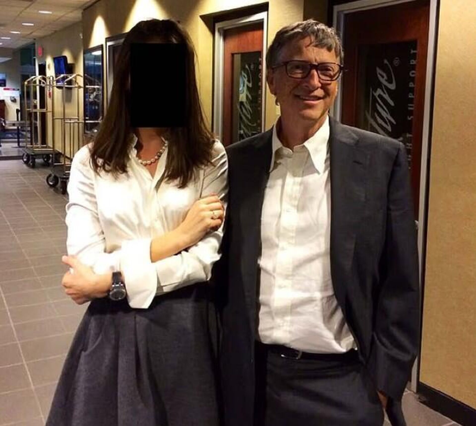 Epstein fotoğrafları - Sputnik Türkiye, 1920, 18.12.2025