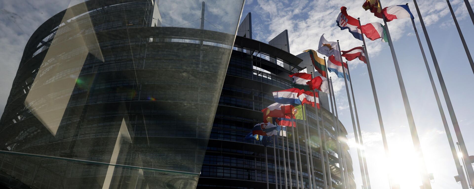 Европейский парламент в Страсбурге  - Sputnik Türkiye, 1920, 19.12.2025